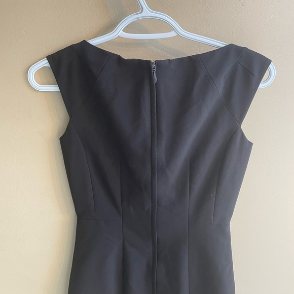 H&M fitted lined sleeveless back zip black dress. Size 2. - Picture 5 of 6